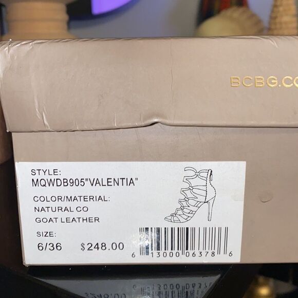 🔥BCBGmaxazria    Valentia Python Leather Shoes - size 6 New in box - Picture 3 of 10